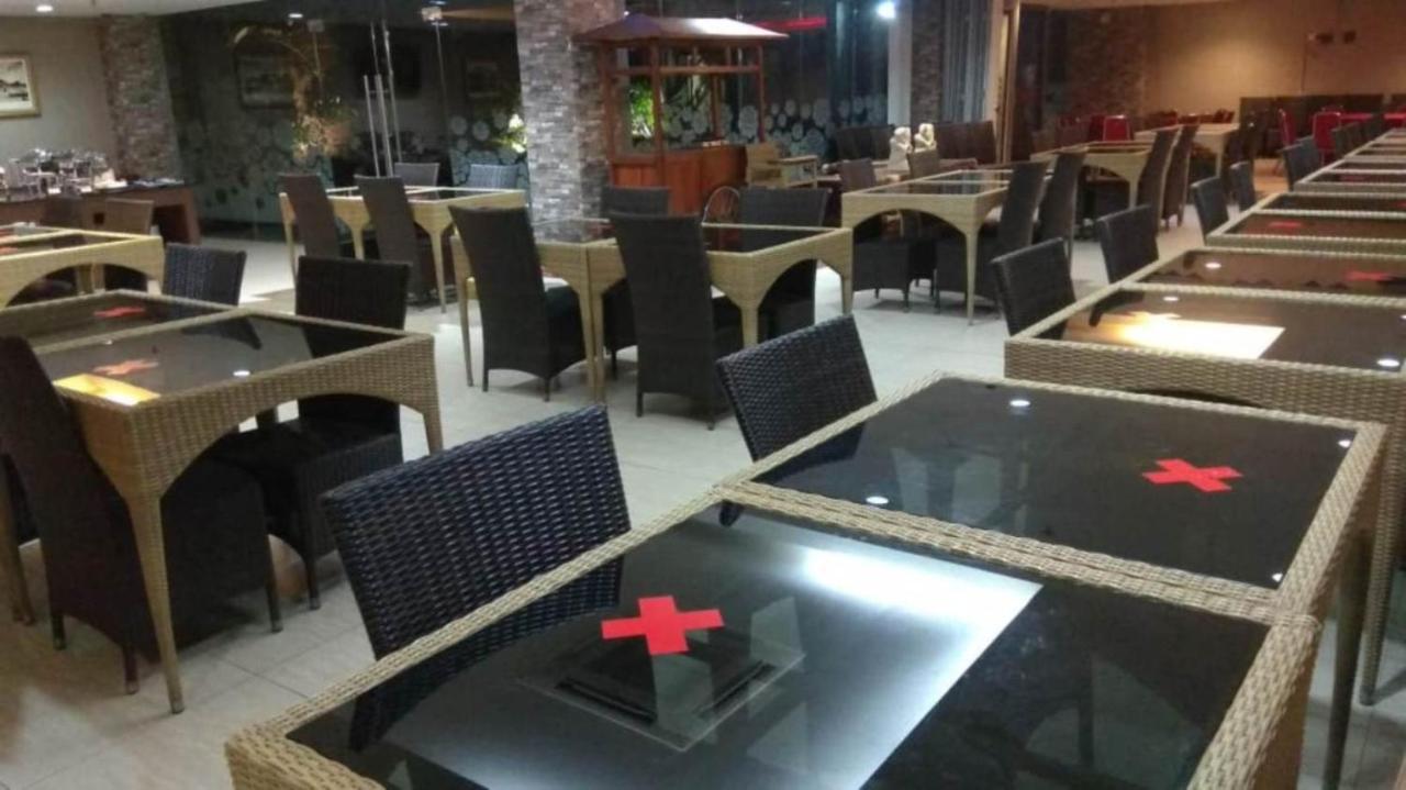 Hotel Arjuna Yogyakarta Esterno foto