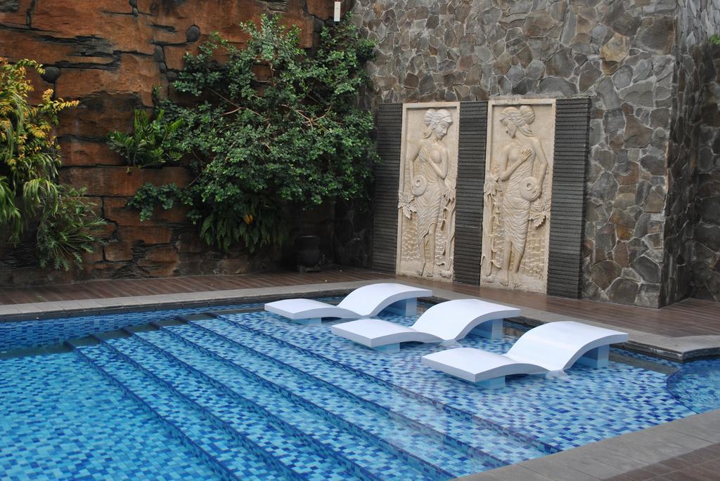 Hotel Arjuna Yogyakarta Esterno foto