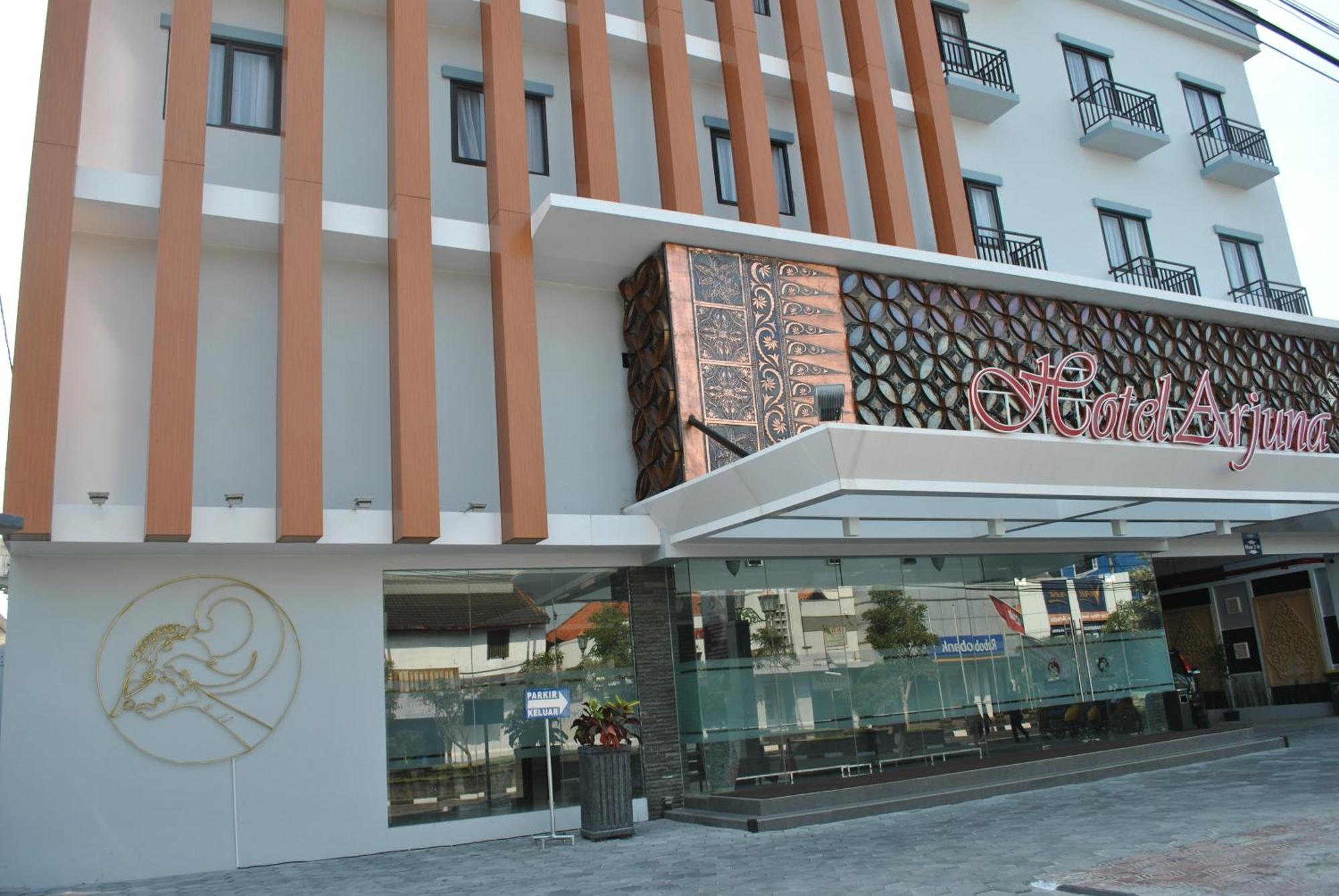 Hotel Arjuna Yogyakarta Esterno foto