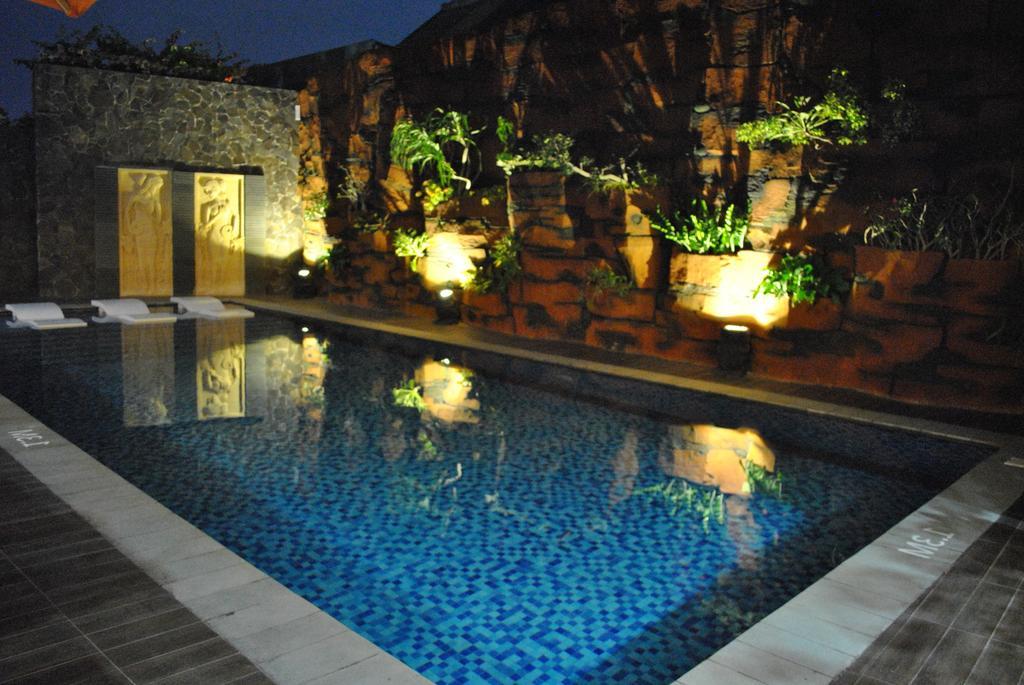 Hotel Arjuna Yogyakarta Esterno foto